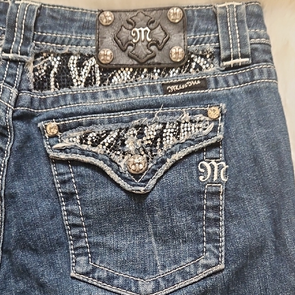 Miss Me Low Rise Boot Cut Jeans - Picture 4 of 8